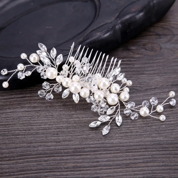 WEDDING CRYSTAL AND PEARLS COMB HEADPIECE, VINE VEIL ACCESSORY BRIDE - Picture 3 of 4